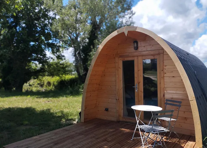 Chambre d'hotes et cabane du grand st-Marc proche Via Rhona